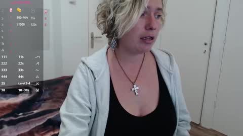 Syl  online show from 11/16/25, 02:44