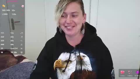 Syl  online show from 11/23/25, 04:40