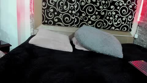 cloe66 online show from 02/19/25, 08:41