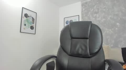 Snapshot of cloe_amazingg chatting on 12/05/24, 12:52 Cloe online show from 12/05/24, 12:52