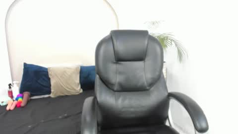 Snapshot of cloe_amazingg chatting on 01/09/26, 01:47 Cloe online show from 01/09/26, 01:47