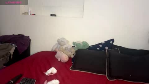  CLOE  online show from 10/20/25, 09:26