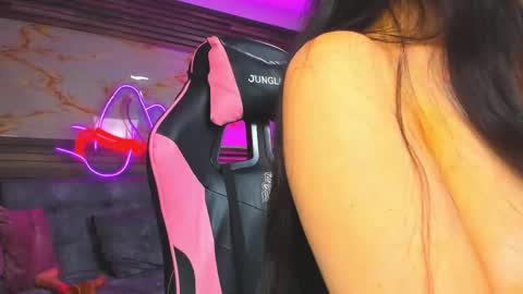 Snapshot of cloe_roouse chatting on 05/20/26, 10:05 Cloe online show from 05/20/26, 10:05