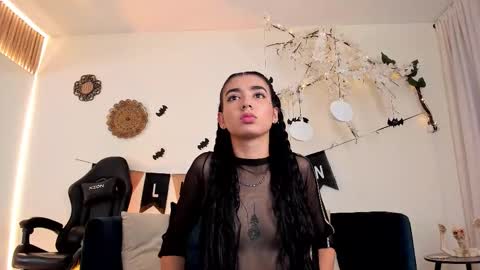 Snapshot of cloe_taylor__ chatting on 10/08/25, 03:04 CLOE online show from 10/08/25, 03:04