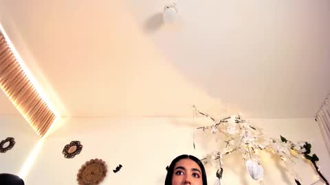 Snapshot of cloe_taylor__ chatting on 10/18/25, 03:53 CLOE online show from 10/18/25, 03:53