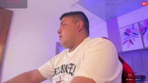 Snapshot of cloe_x_billy chatting on 05/08/26, 01:05 Cloe x Billy online show from 05/08/26, 01:05