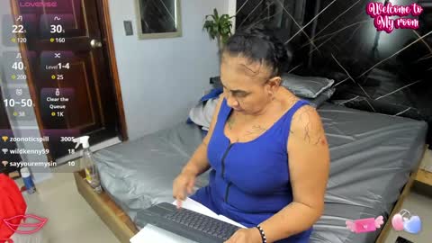 CLOE online show from 01/12/25, 05:54