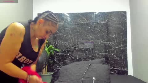 CLOE online show from 02/04/25, 11:27