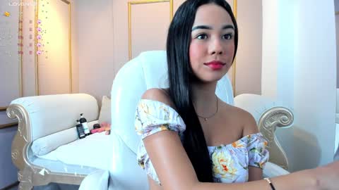 Snapshot of cloehap chatting on 01/31/25, 12:18 Cloe online show from 01/31/25, 12:18