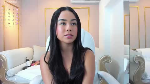 Snapshot of cloehap chatting on 02/18/25, 12:06 Cloe online show from 02/18/25, 12:06