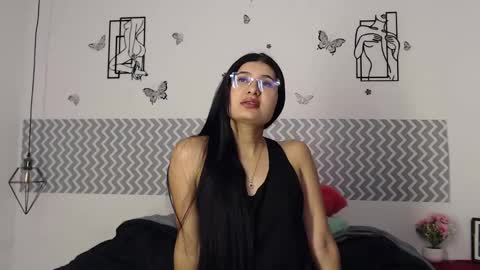 cloe online show from 10/01/25, 06:58