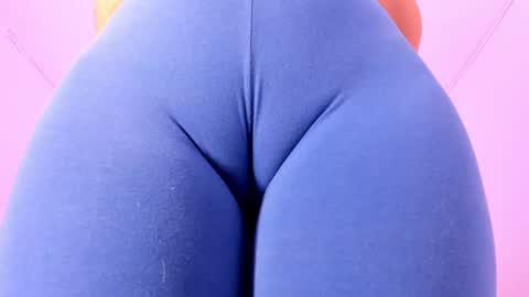 cloe online show from 11/06/25, 12:39