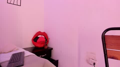 cloe online show from 11/19/25, 08:42