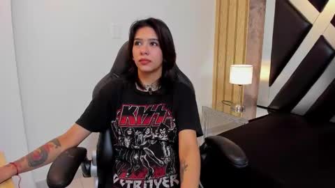 Snapshot of cloeperson chatting on 12/14/25, 11:59 lady cloe person online show from 12/14/25, 11:59