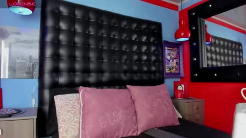 Snapshot of cloerodriguez chatting on 10/19/25, 08:42 ---Cloe--- online show from 10/19/25, 08:42