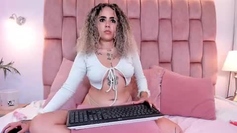 Snapshot of cloerosee1 chatting on 02/26/26, 05:45 Cloe online show from 02/26/26, 05:45