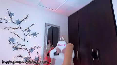 CLOE online show from 01/01/25, 12:22