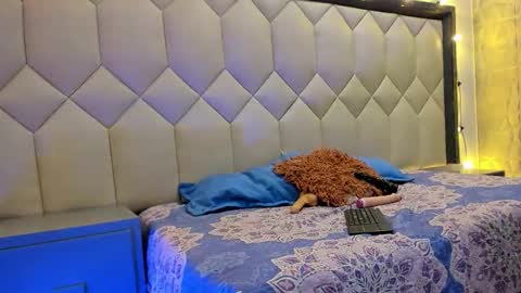 Snapshot of cloeygraweing chatting on 10/10/25, 06:40 cloeygraweing online show from 10/10/25, 06:40