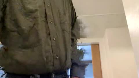 Snapshot of clopclop01 chatting on 11/01/25, 04:20 clopclop01 online show from 11/01/25, 04:20