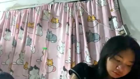 Snapshot of clorahosfeld chatting on 04/24/26, 11:12 Mikki online show from 04/24/26, 11:12