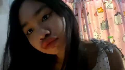 Snapshot of clorahosfeld chatting on 04/27/26, 04:10 Mikki online show from 04/27/26, 04:10