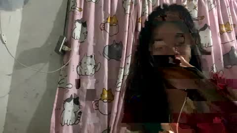 Snapshot of clorahosfeld chatting on 05/21/26, 11:06 Mikki online show from 05/21/26, 11:06