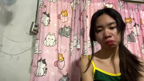 Snapshot of clorahosfeld chatting on 05/25/26, 06:30 Mikki online show from 05/25/26, 06:30
