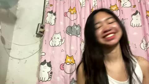 Snapshot of clorahosfeld chatting on 06/02/26, 11:45 Mikki online show from 06/02/26, 11:45