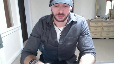 Snapshot of cloud900x chatting on 10/24/25, 06:59 Cloud online show from 10/24/25, 06:59