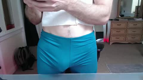 Snapshot of cloud900x chatting on 10/31/25, 05:14 Cloud online show from 10/31/25, 05:14