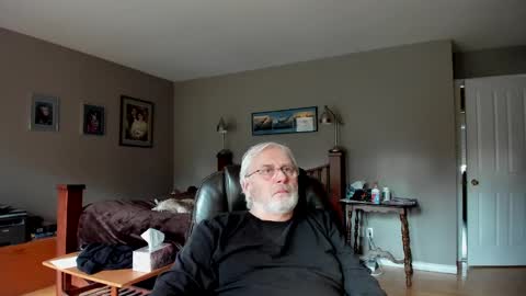 Snapshot of cloudalert62 chatting on 12/15/24, 07:53 cloudalert62 online show from 12/15/24, 07:53