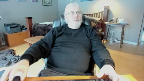 Snapshot of cloudalert62 chatting on 01/01/25, 06:27 cloudalert62 online show from 01/01/25, 06:27