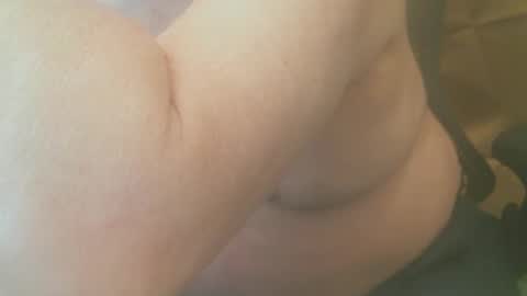 clouds8888 online show from 10/04/25, 07:56