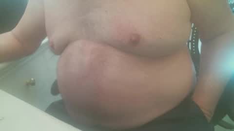 clouds8888 online show from 10/22/25, 06:40