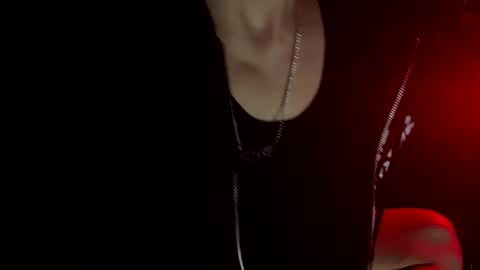 Snapshot of cloudsixtnine chatting on 12/17/25, 10:21 Drew online show from 12/17/25, 10:21