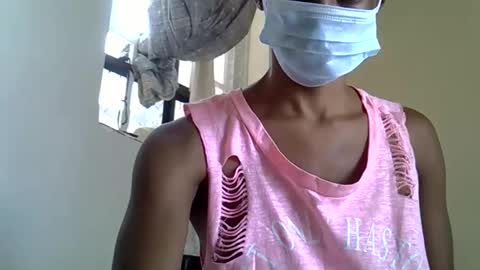 Snapshot of cloudy_bella chatting on 04/10/26, 09:58 Ella online show from 04/10/26, 09:58