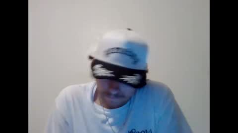 Snapshot of cloudyydayzz chatting on 02/26/26, 03:05 tallhungandcloudy online show from 02/26/26, 03:05