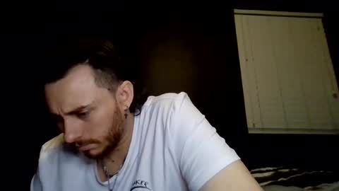 Snapshot of cloudyydayzz chatting on 07/01/26, 05:31 tallhungandcloudy online show from 07/01/26, 05:31