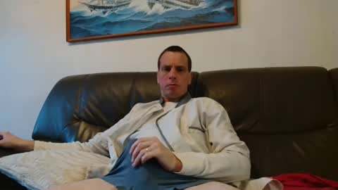 Snapshot of clouplefun chatting on 03/31/26, 06:03 clouplefun online show from 03/31/26, 06:03