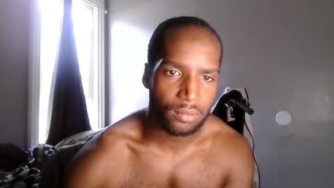 Snapshot of clouvo chatting on 11/18/25, 04:11 clouvo online show from 11/18/25, 04:11