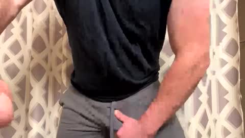 Snapshot of clovershit1 chatting on 10/27/25, 01:09 clovershit1 online show from 10/27/25, 01:09