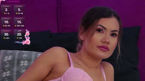 Snapshot of clumsylove chatting on 12/21/25, 09:44 Marina online show from 12/21/25, 09:44