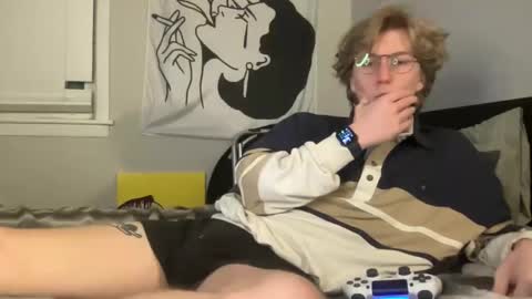 Snapshot of clydeaustin chatting on 12/04/24, 03:15 Clyde Austin online show from 12/04/24, 03:15