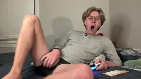 Snapshot of clydeaustin chatting on 04/24/26, 02:25 Clyde Austin online show from 04/24/26, 02:25