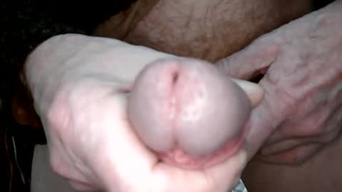 Snapshot of clystron chatting on 01/14/25, 12:33 clystron online show from 01/14/25, 12:33