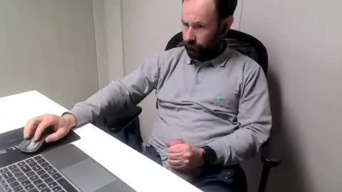 Snapshot of cmp_brandon chatting on 12/03/24, 03:11 cmp_brandon online show from 12/03/24, 03:11