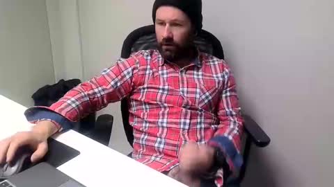 Snapshot of cmp_brandon chatting on 01/20/25, 01:32 cmp_brandon online show from 01/20/25, 01:32