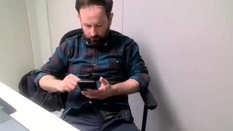 Snapshot of cmp_brandon chatting on 02/24/25, 01:42 cmp_brandon online show from 02/24/25, 01:42