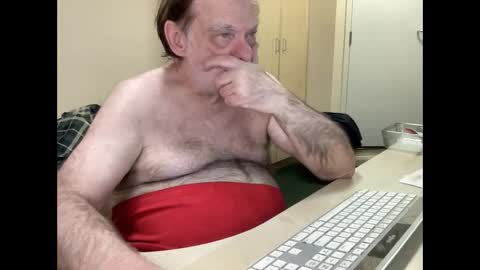 Snapshot of coach_karl chatting on 04/11/26, 11:31 Coach Karl Porn Star Tip me all the way to my next trip online show from 04/11/26, 11:31