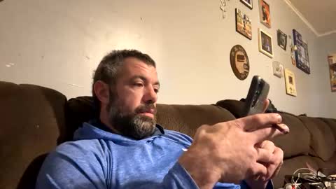 Snapshot of coachg12 chatting on 01/07/26, 01:02 coachg12 online show from 01/07/26, 01:02